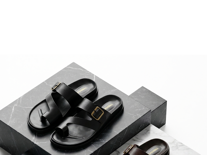 Men’s Open-Toe Sandals With Buckle Closure | TPG-3079 A+ Content